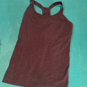 Lululemon tank size 10
